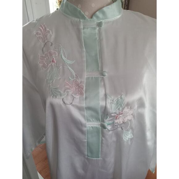 WINDY ROSE NIGHTGOWN WHITE GREEN COLLAR PLACKET APPLIQUED PINK FLOWERS Women's L - Picture 2 of 12